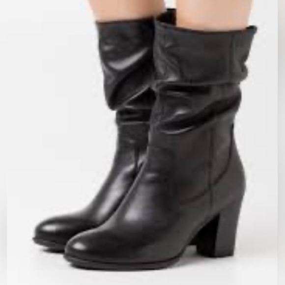 Steve Madden Vector - Picture 2 of 8